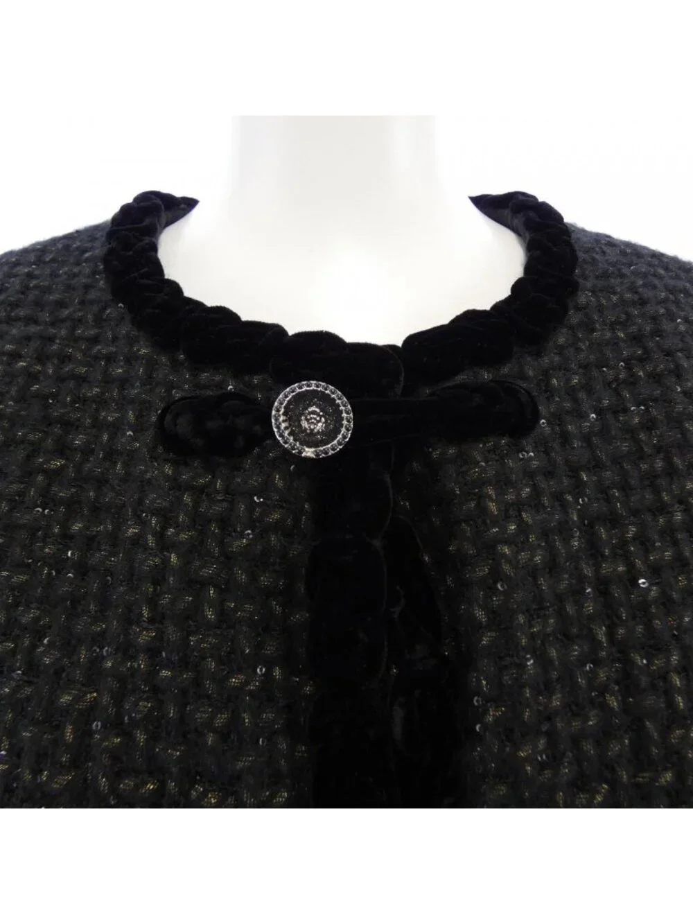 Chanel 25A Collarless Jacket